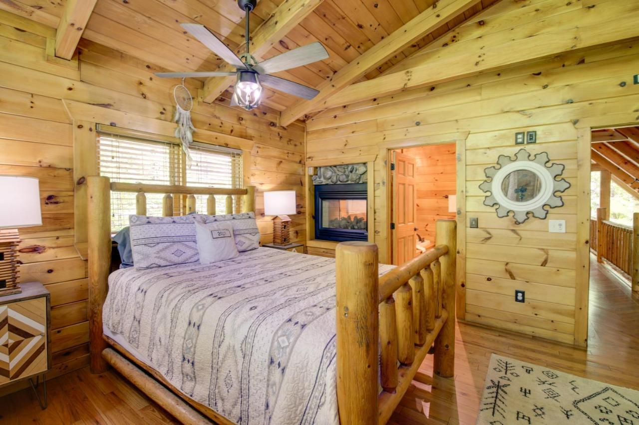 Gatlinburg Family Cabin With Private Hot Tub And Deck! Villa Esterno foto